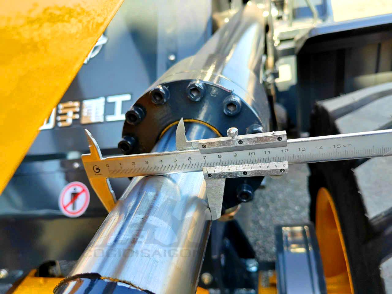 Máy Xúc Lật SYZG T946: Gầu 1.6 m³