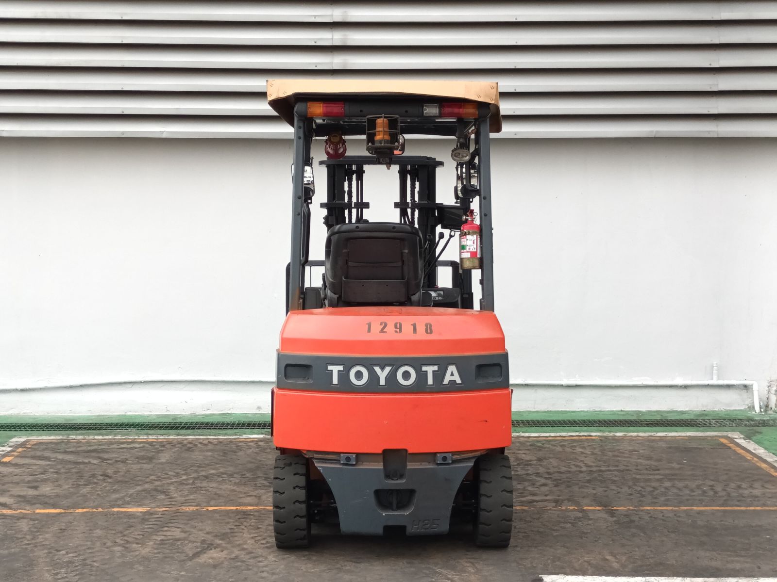 xe nâng điện toyota 2,5 tấn