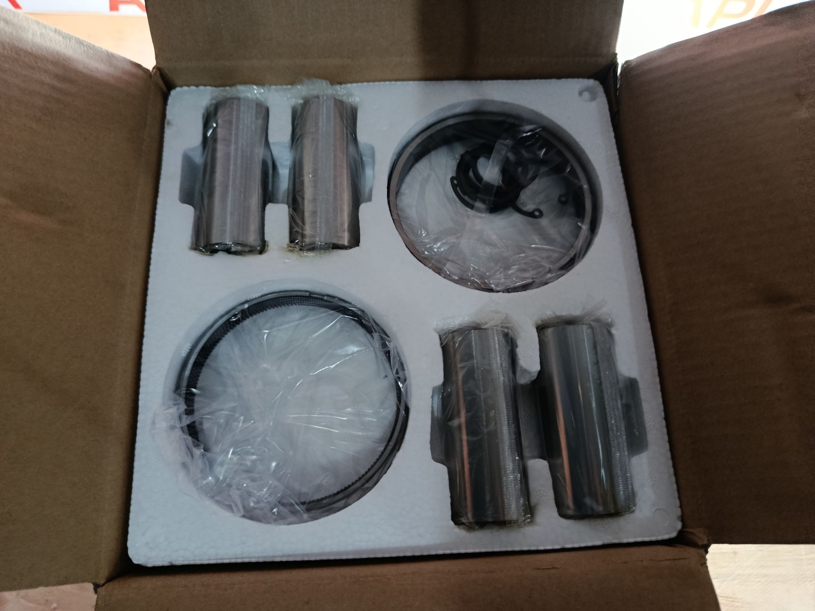 Xéc măng bộ hơi động cơ C498 giúp tăng áp suất nén và giảm hao nhớt