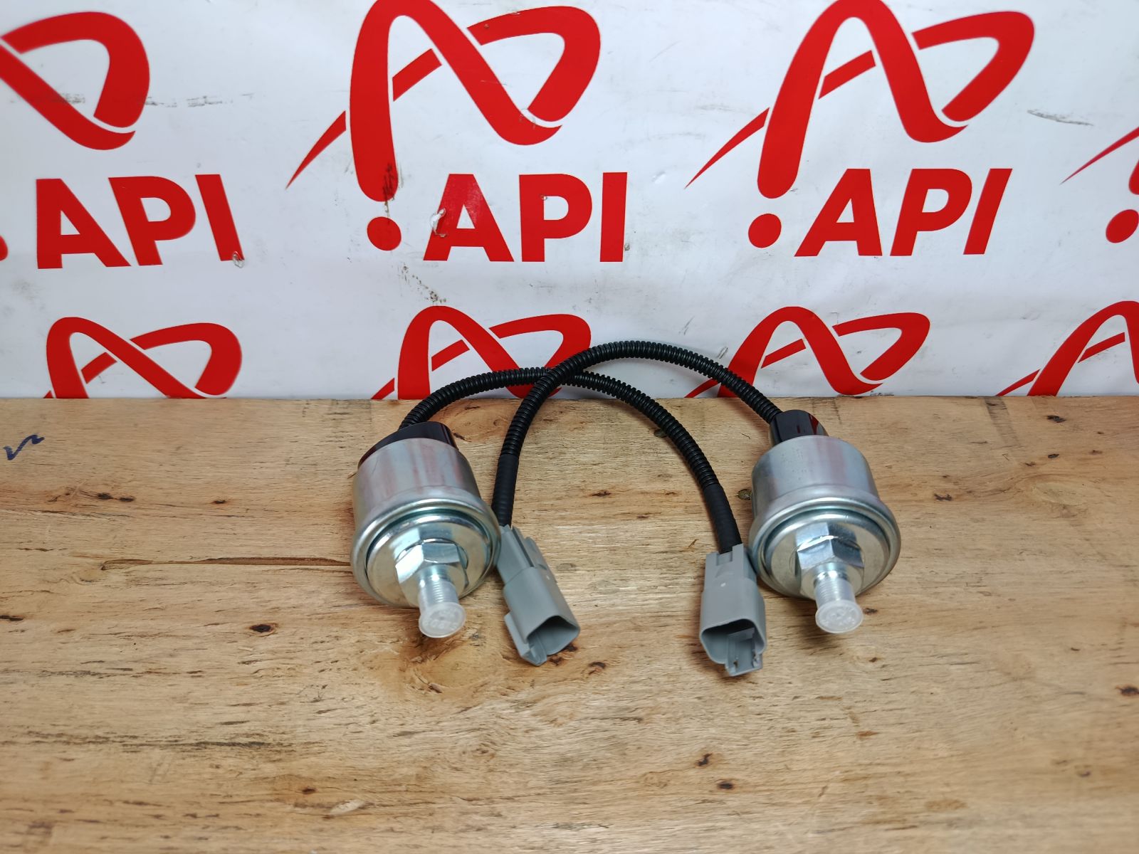 cảm biến chân phanh