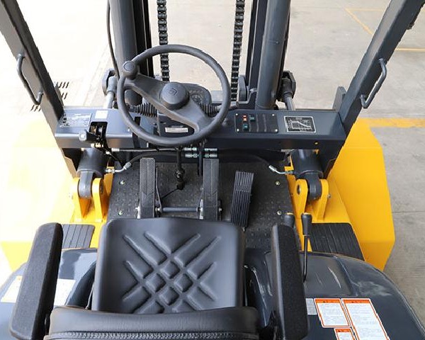 xe nâng dầu liugong 10 tấn