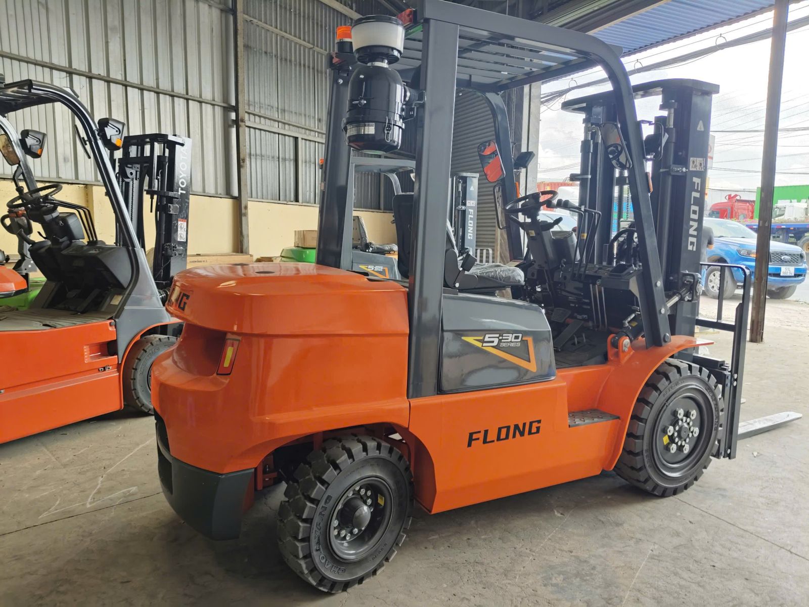 Xe Nâng Dầu Flong 3 Tấn
