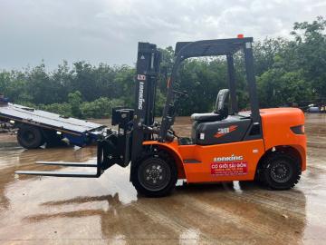 Xe Nâng Dầu Lonking 3 Tấn